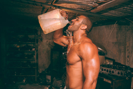 ¿CUÁNTA AGUA DEBO BEBER AL DÍA? ??
